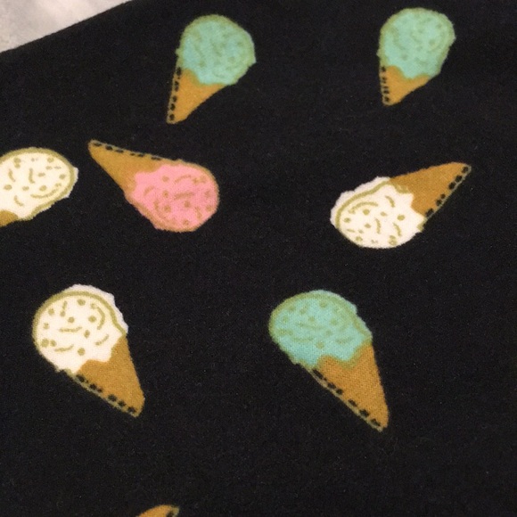 Lularoe Ice Cream Cone Black Leggings NWOT size Large Tall & Curvy - Picture 2 of 13
